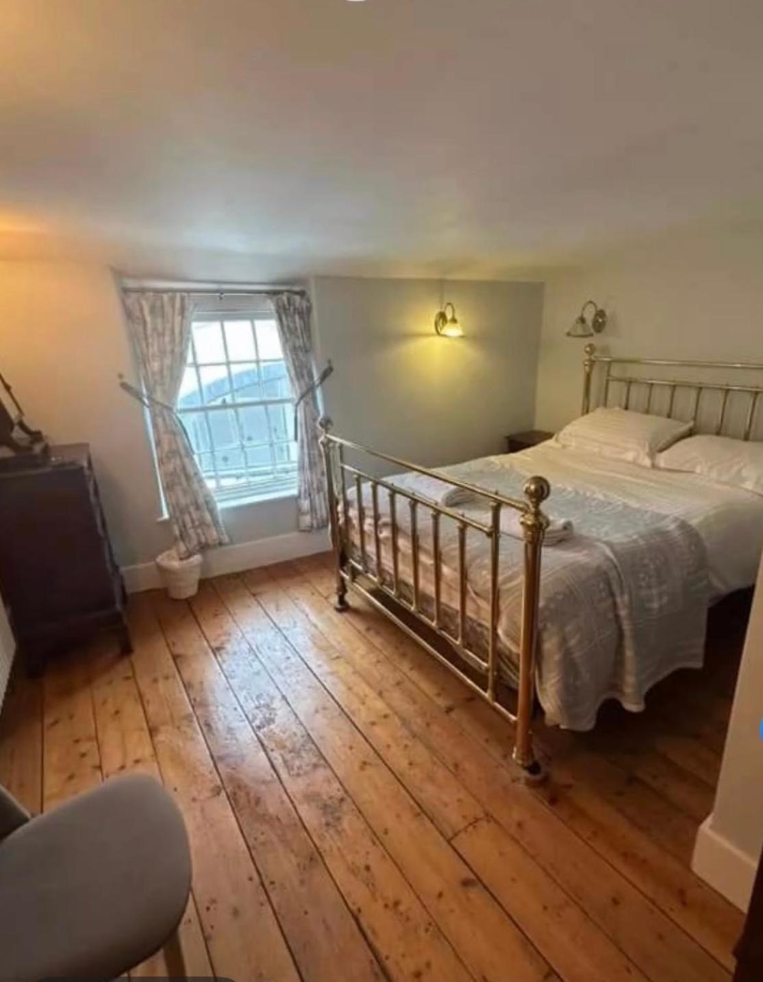 Little Monmouth 4 Bedroom Cottage, Old Town Lyme Regis, Dog Friendly And Parking エクステリア 写真