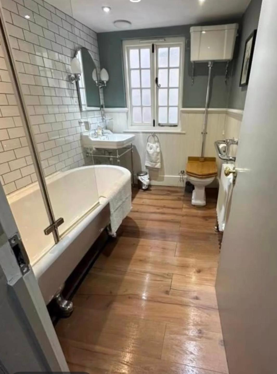 Little Monmouth 4 Bedroom Cottage, Old Town Lyme Regis, Dog Friendly And Parking エクステリア 写真