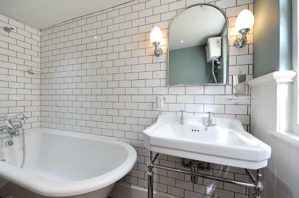 Little Monmouth 4 Bedroom Cottage, Old Town Lyme Regis, Dog Friendly And Parking エクステリア 写真
